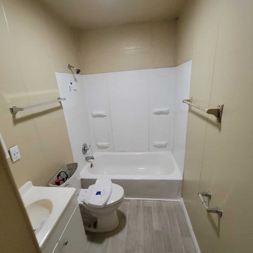 5660 E 23rd St - Photo 4 of 7