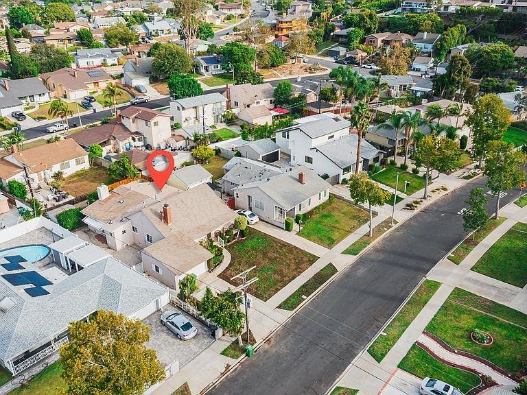 3810 S Burnside Ave - Photo 3 of 50