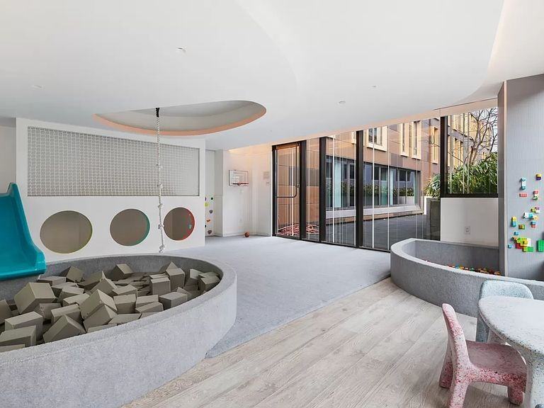 130 Furman St - Photo 2 of 36