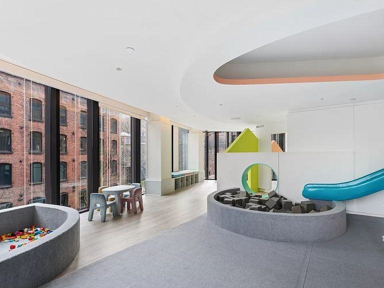 130 Furman St - Photo 4 of 36