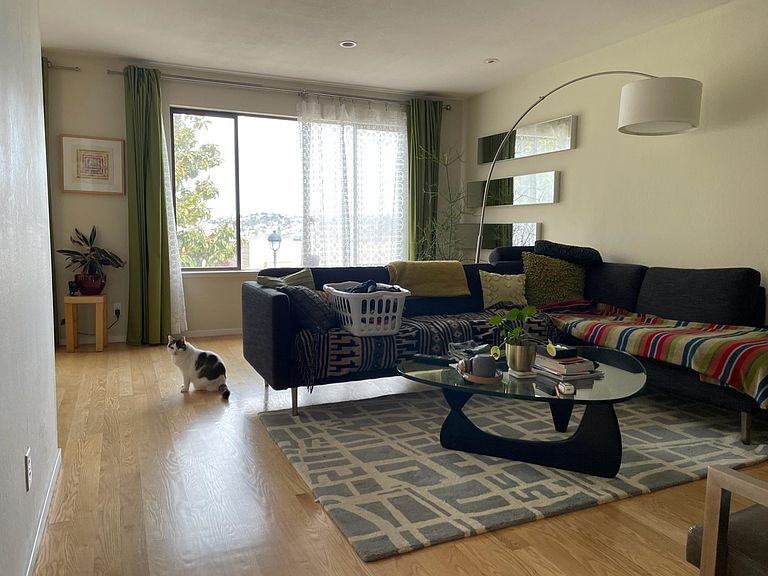 140 Bradford St - Photo 2 of 28