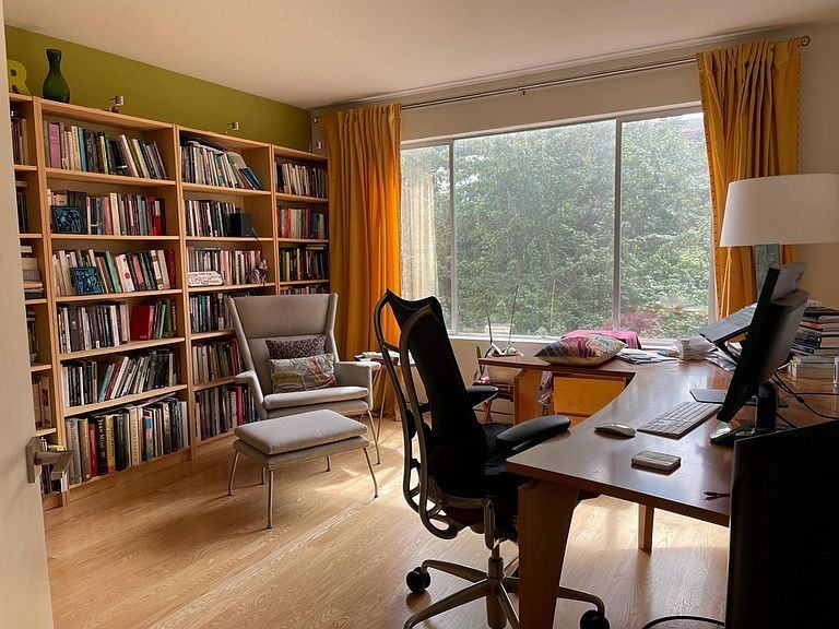 140 Bradford St - Photo 5 of 28