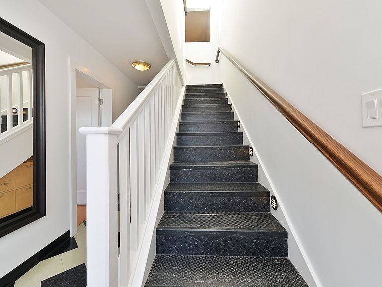 1425 Shotwell St - Photo 2 of 25