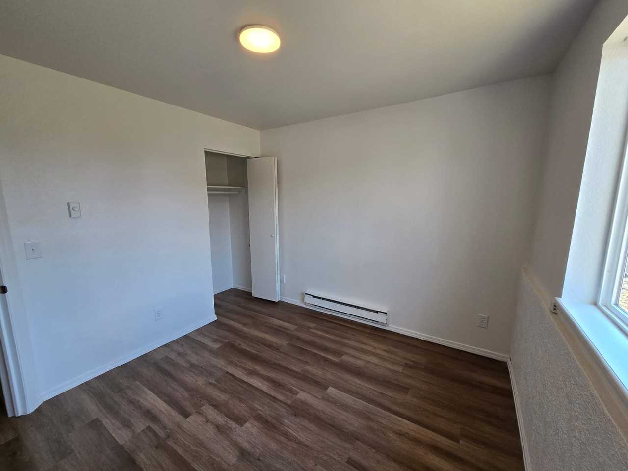 540 Forest Edge Rd Apt C - Photo 4 of 18