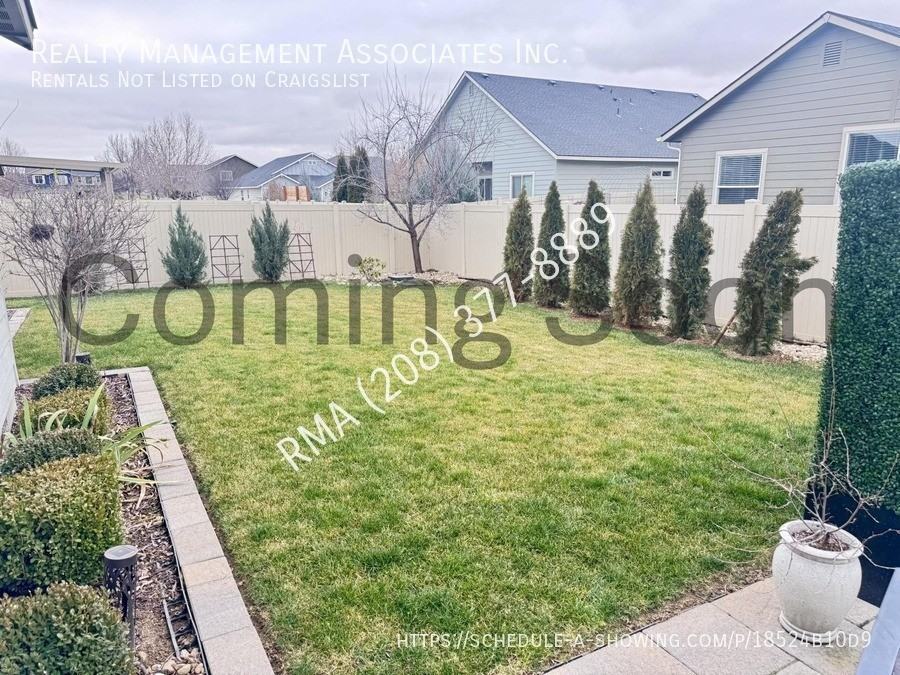 6059 N Silver Spruce Ave - Photo 5 of 5