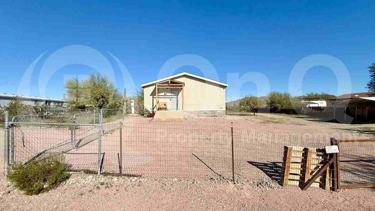 31819 N 165th Ave - Photo 2 of 10