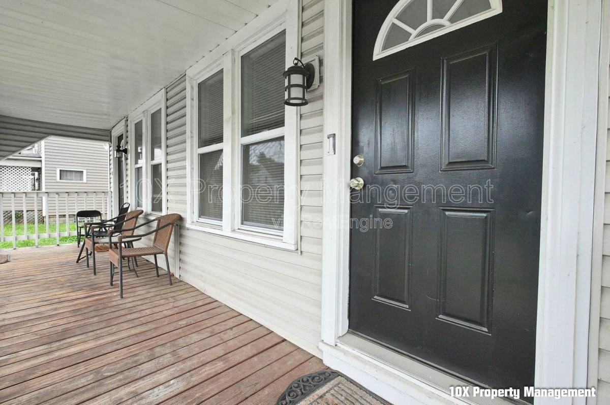 917 Lockbourne Rd - Photo 2 of 10