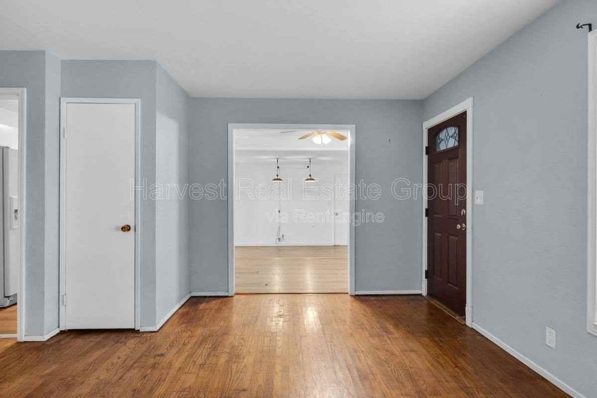 25049 Willimet Way - Photo 3 of 10