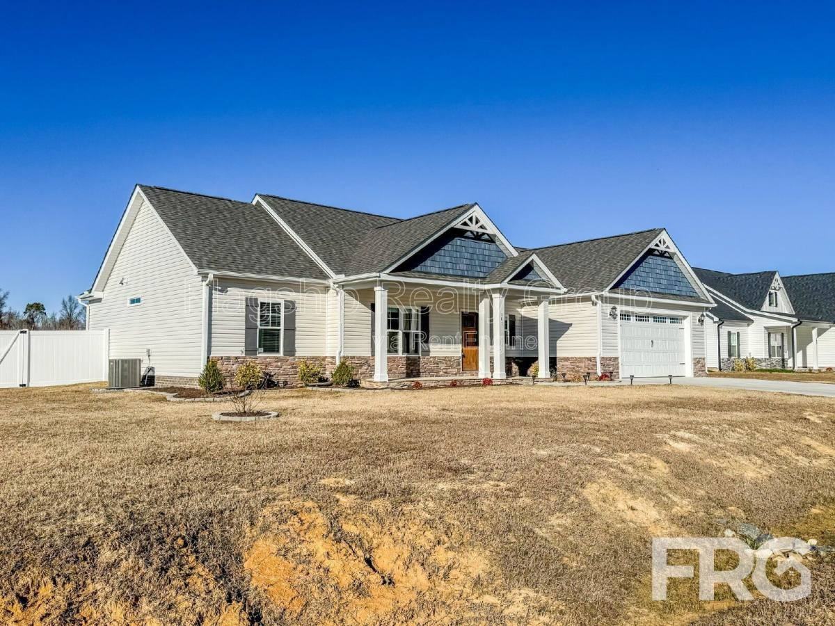 101 Creeks Edge Dr - Photo 2 of 10