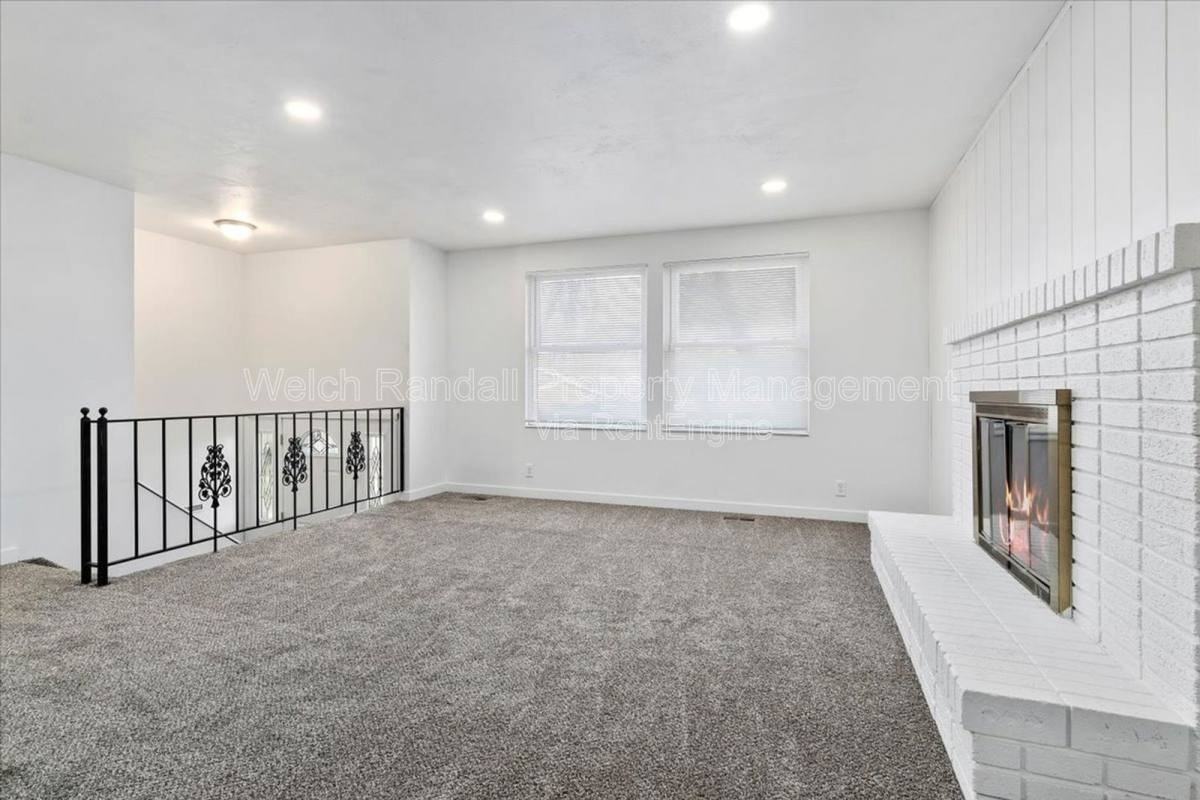 3757 W Clermont Dr - Photo 3 of 10