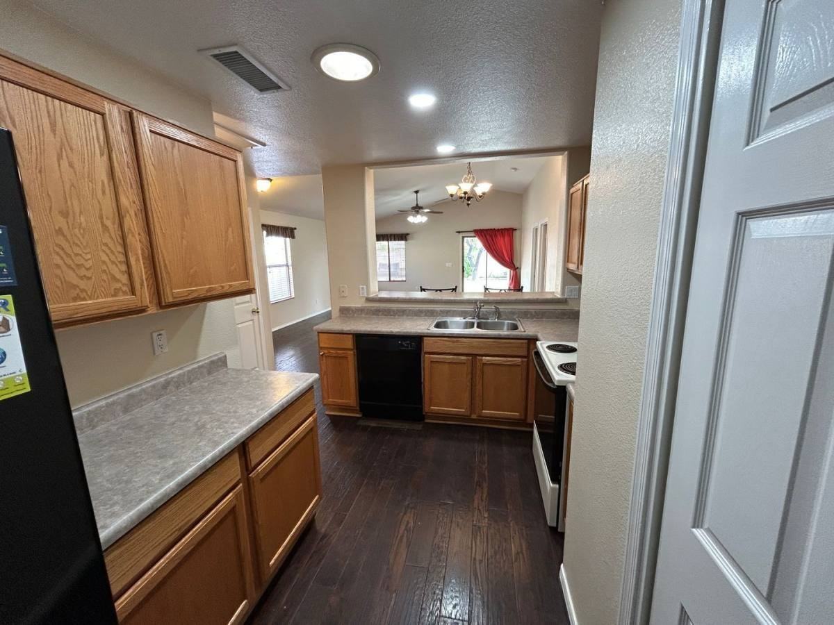 16265 N 138th Ave - Photo 3 of 10