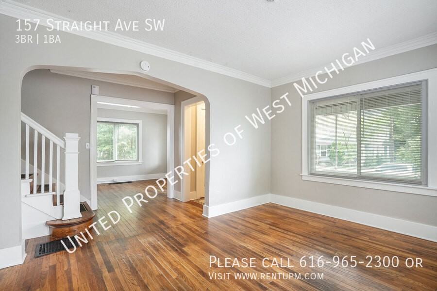 157 Straight Ave Sw - Photo 4 of 19