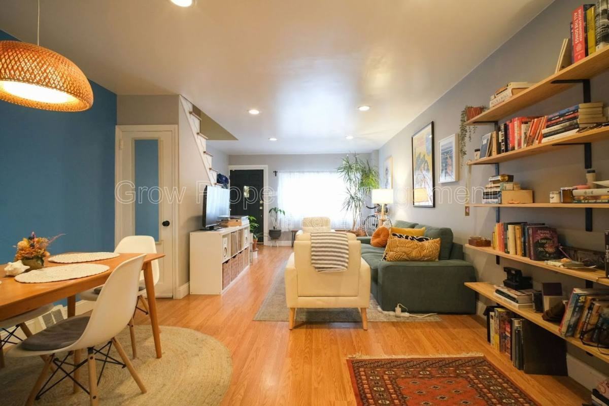 928 Hoffman St - Photo 2 of 10