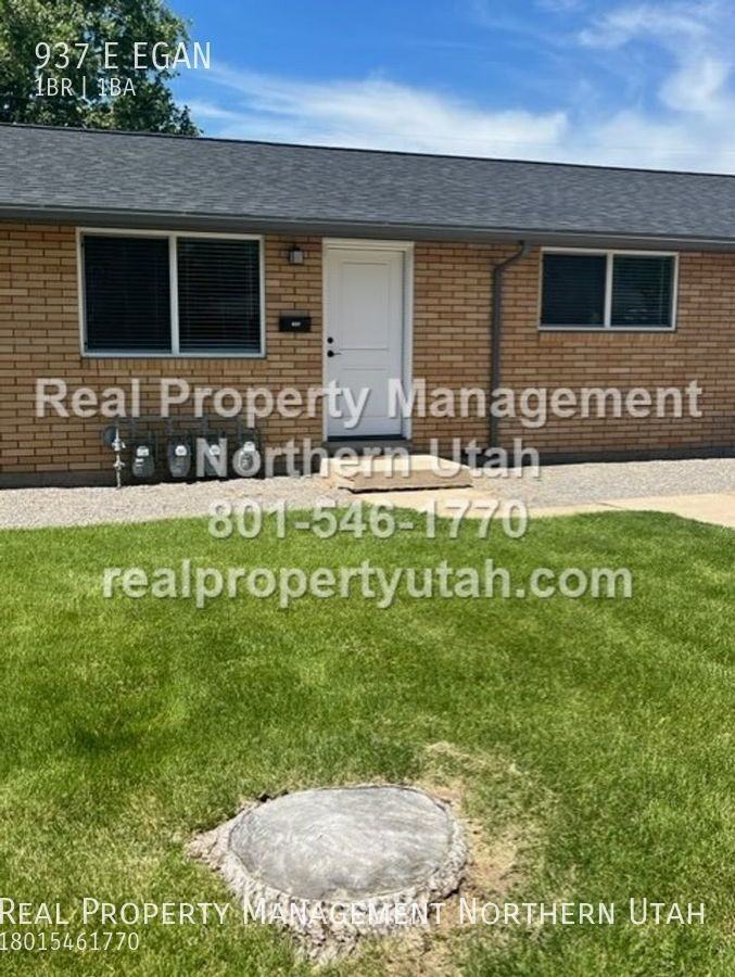 937 Egan St - Photo 2 of 12