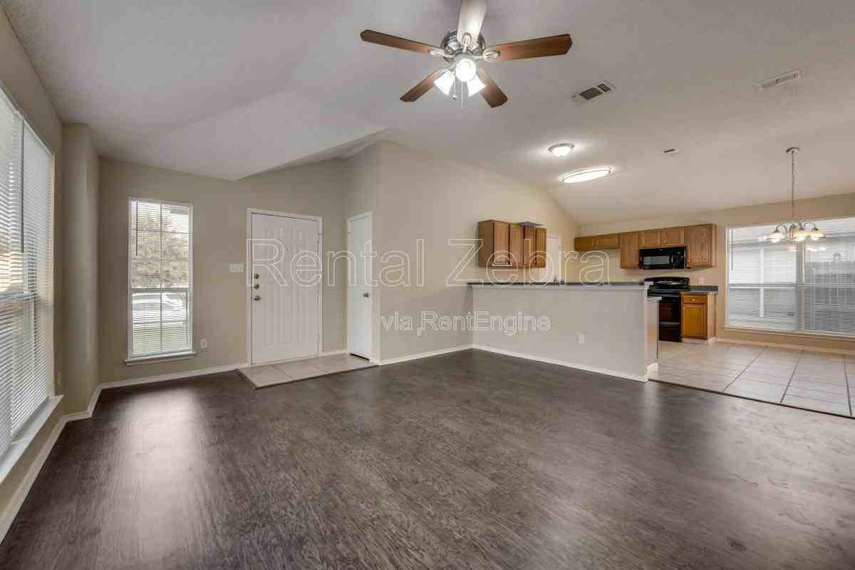 10536 Towerwood Dr - Photo 5 of 10