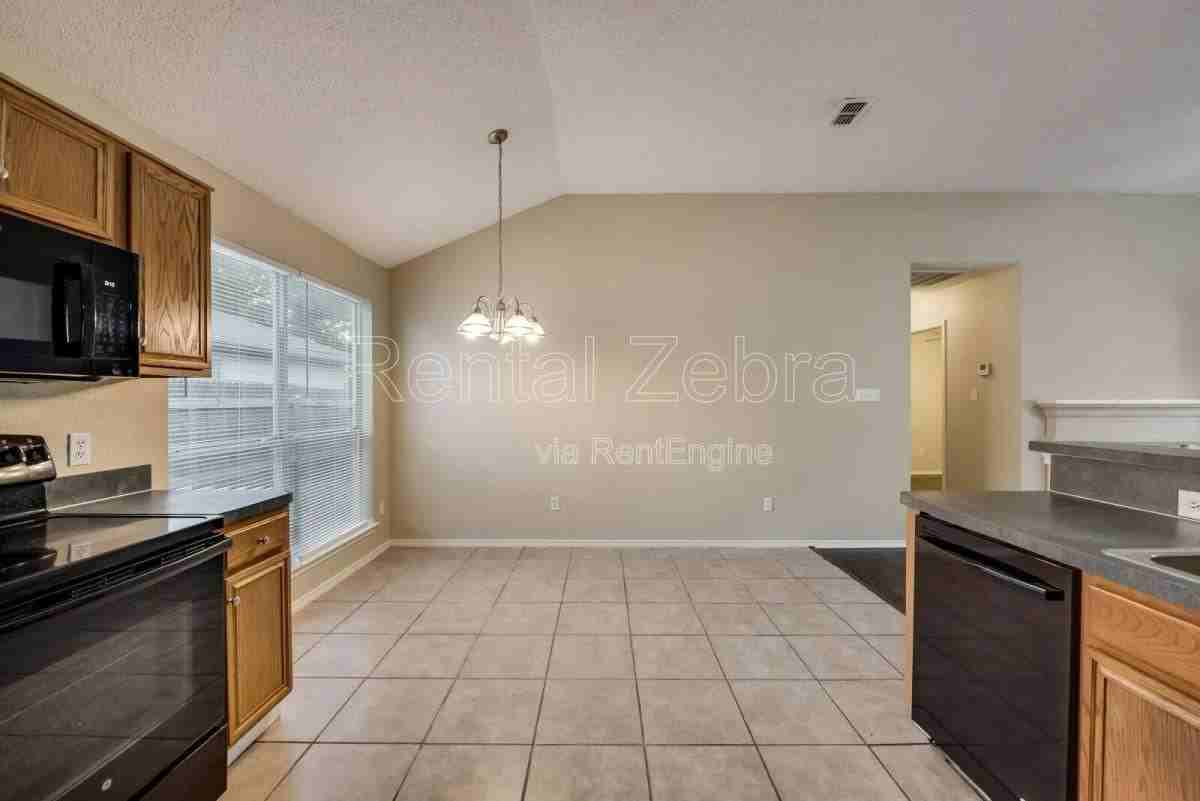 10536 Towerwood Dr - Photo 6 of 10