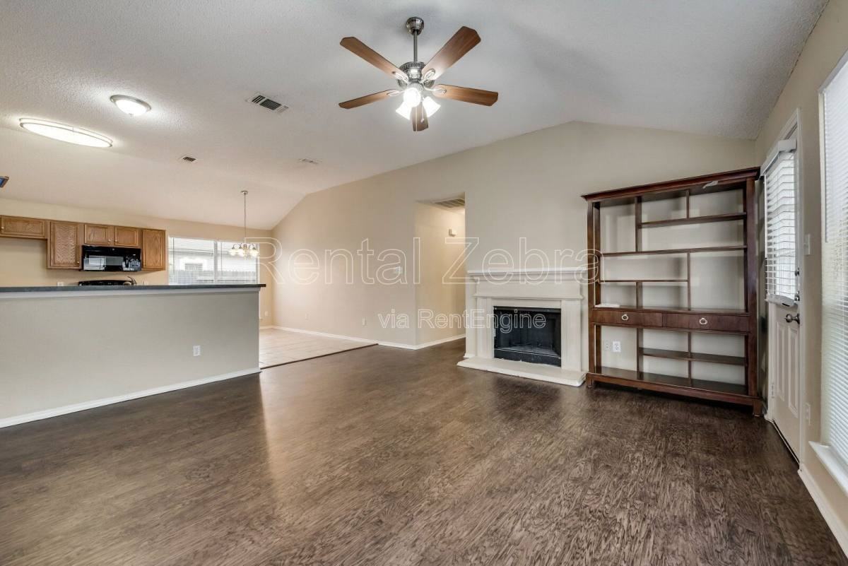 10536 Towerwood Dr - Photo 7 of 10