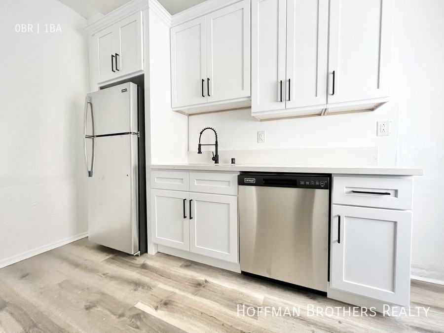 1518 S Hope St #3 - Photo 5 of 11