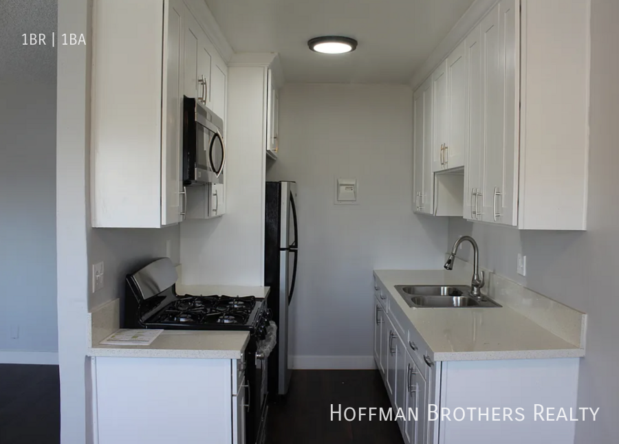 1220 N Van Ness Ave #7 - Photo 2 of 9