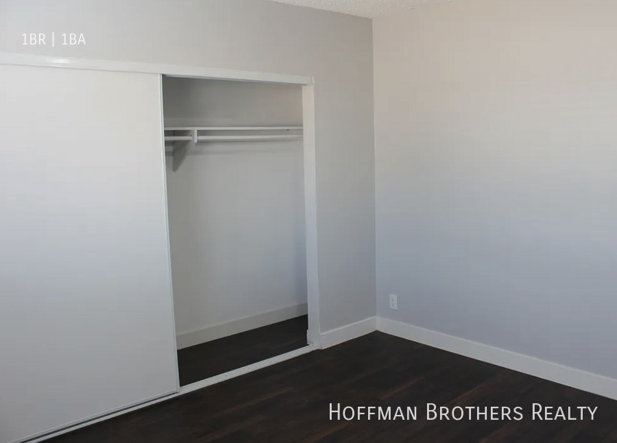 1220 N Van Ness Ave #7 - Photo 4 of 9