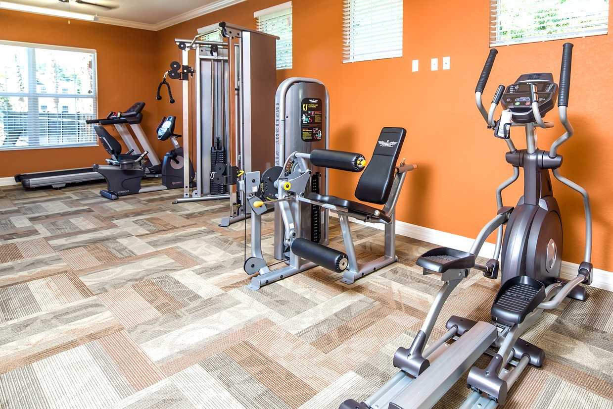 Oakwood Sarasota - Photo 5 of 12