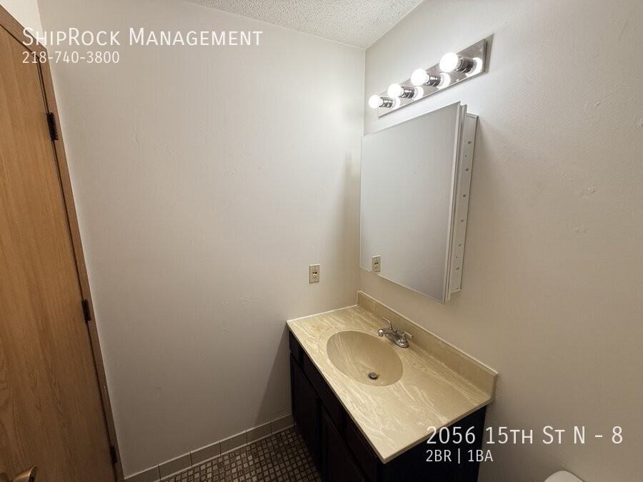 2056 15th St N #8 - Photo 7 of 12