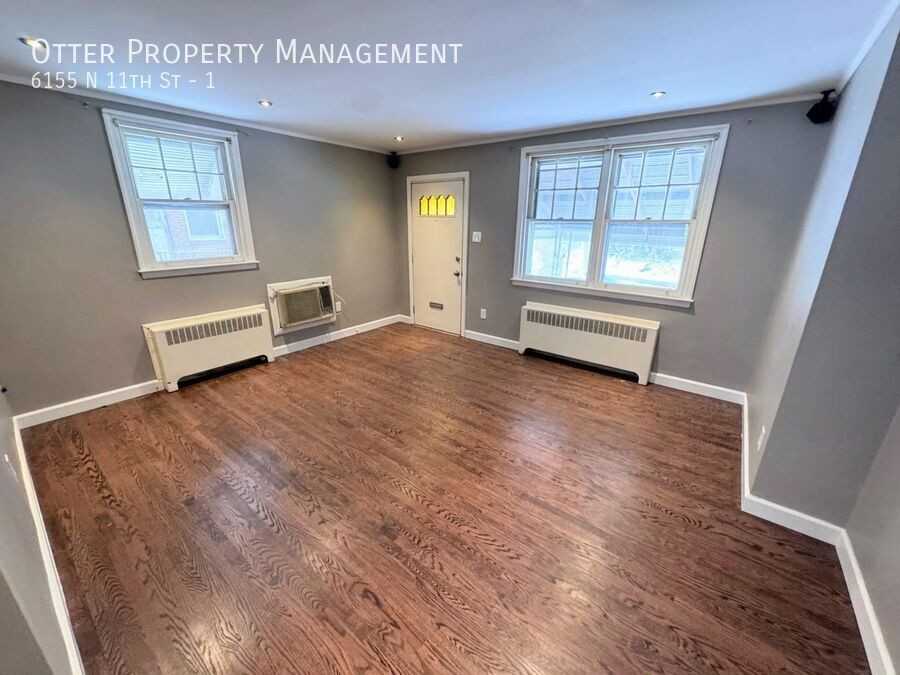 6155 N 11th St #1 - Photo 4 of 31