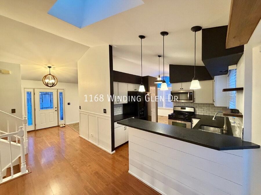 1168 Winding Glen Dr - Photo 2 of 14