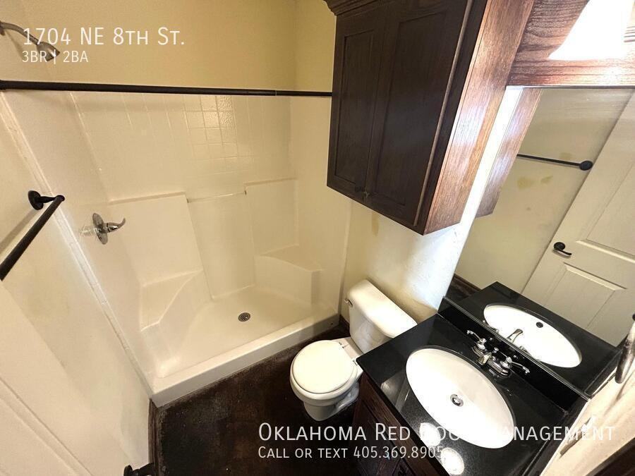 1704 Ne 8th St - Photo 7 of 25