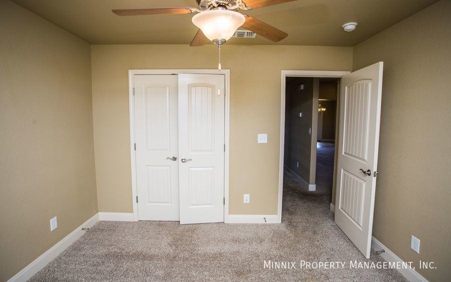 8821 13th St - Photo 7 of 38