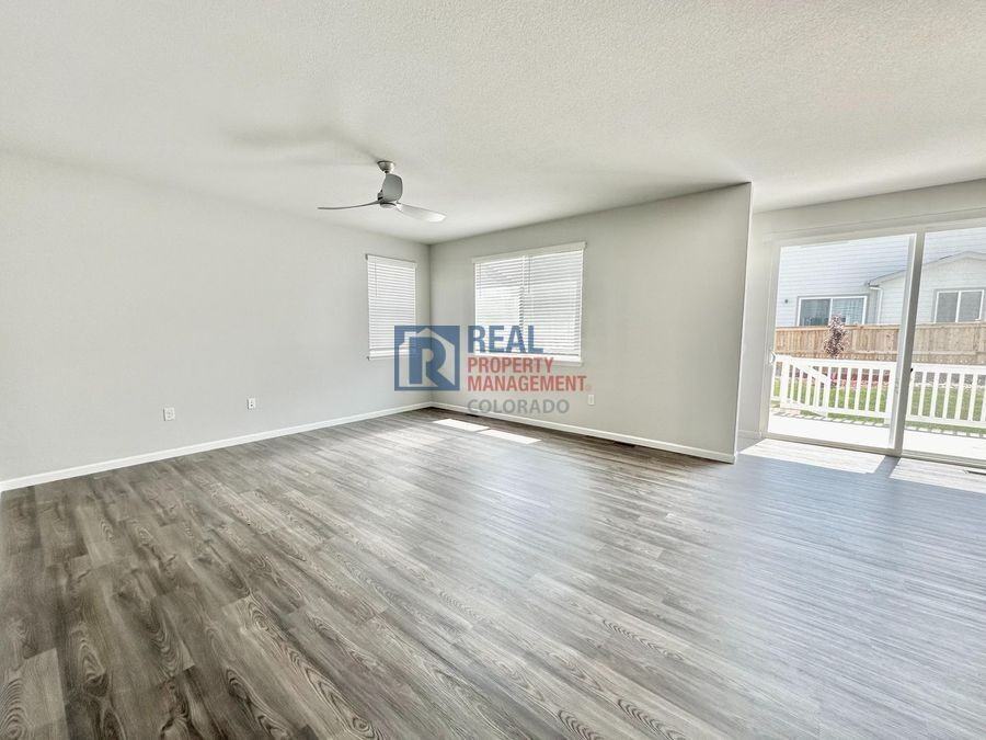 1336 Brookfield Pl - Photo 4 of 30