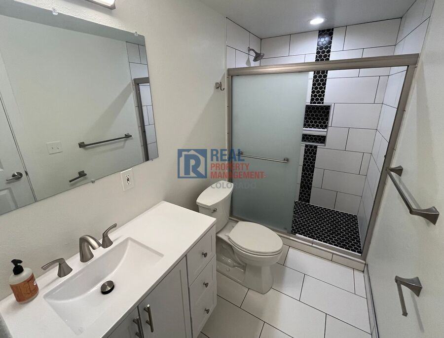 4211 Riverwalk Cir - Photo 2 of 16