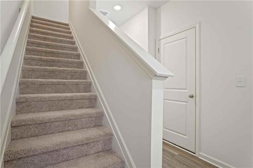 541 Magnolia Cir - Photo 3 of 18