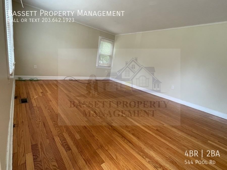 544 Pool Rd - Photo 4 of 44