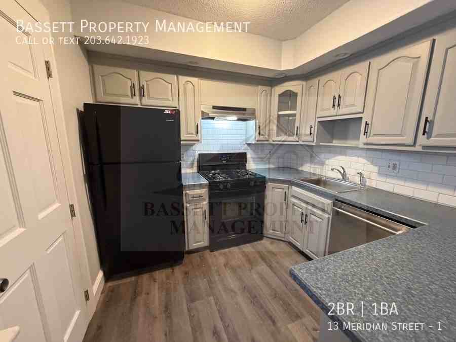 13 Meridian St - Photo 3 of 22