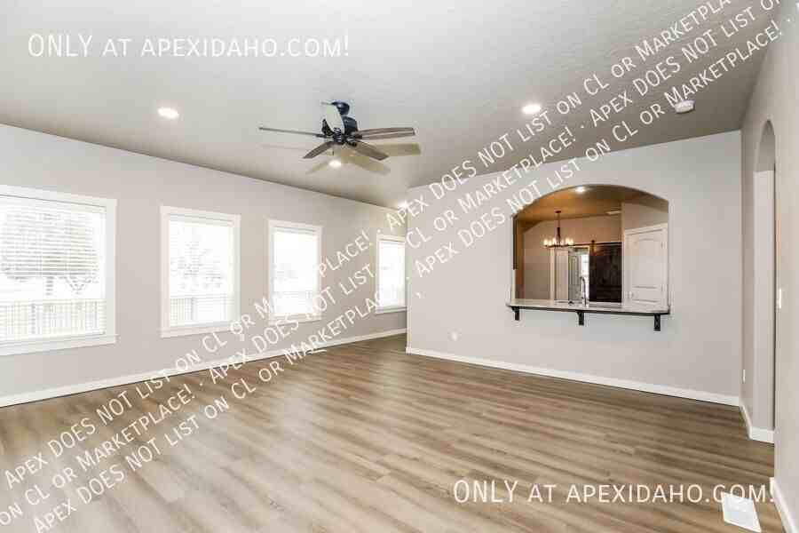 4023 S Lava Springs Loop - Photo 5 of 15