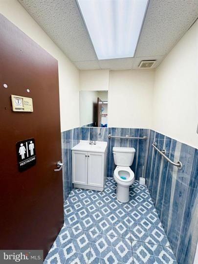 869 Main St - Photo 7 of 38