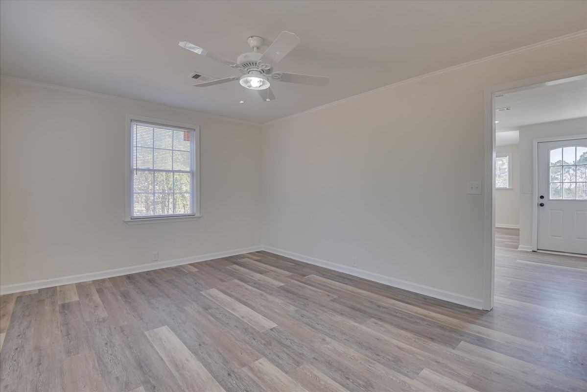 2802 Jordan St - Photo 4 of 25