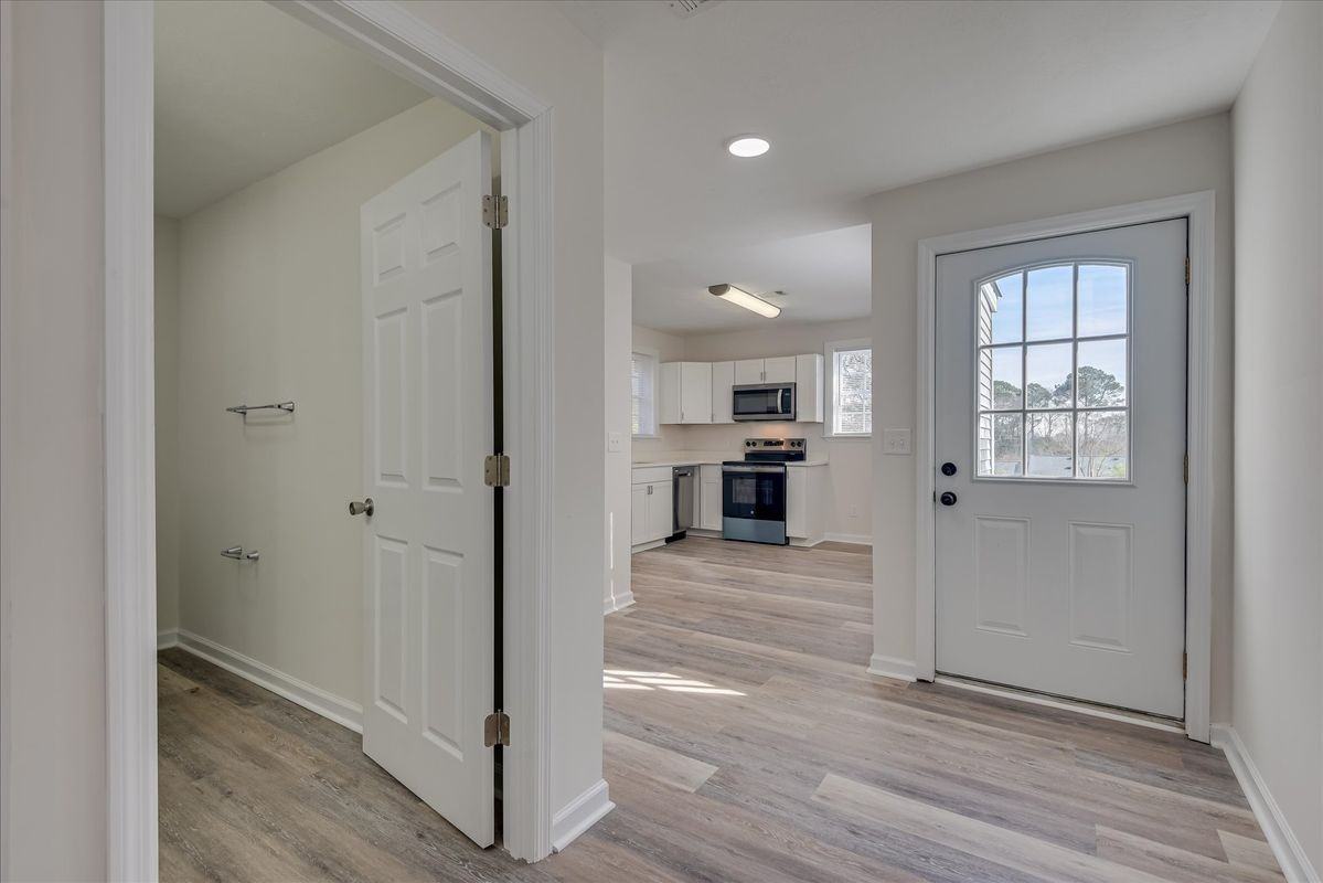 2802 Jordan St - Photo 5 of 25