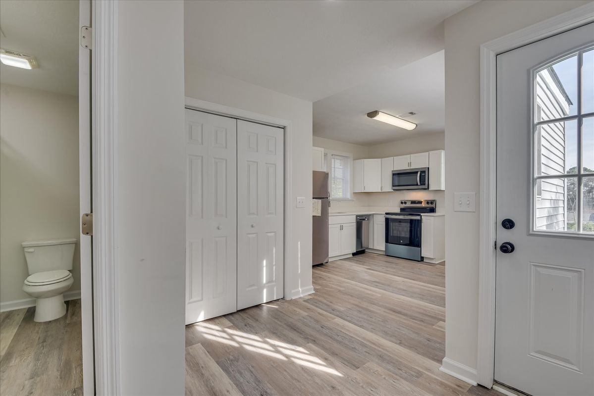 2802 Jordan St - Photo 6 of 25