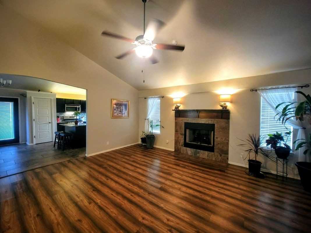 421 Nordstrom Ave - Photo 6 of 7