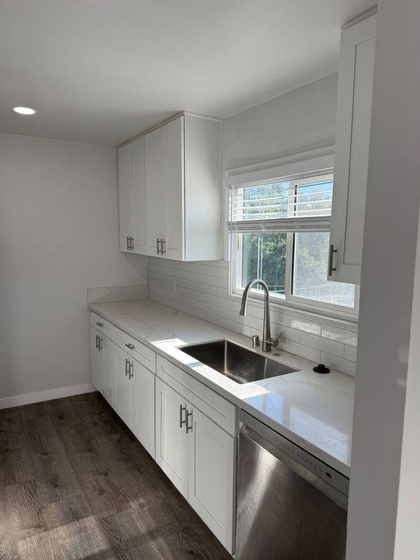 1915 Ensenada St - Photo 4 of 18