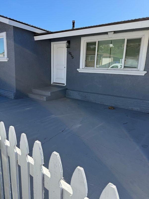 1915 Ensenada St - Photo 5 of 18