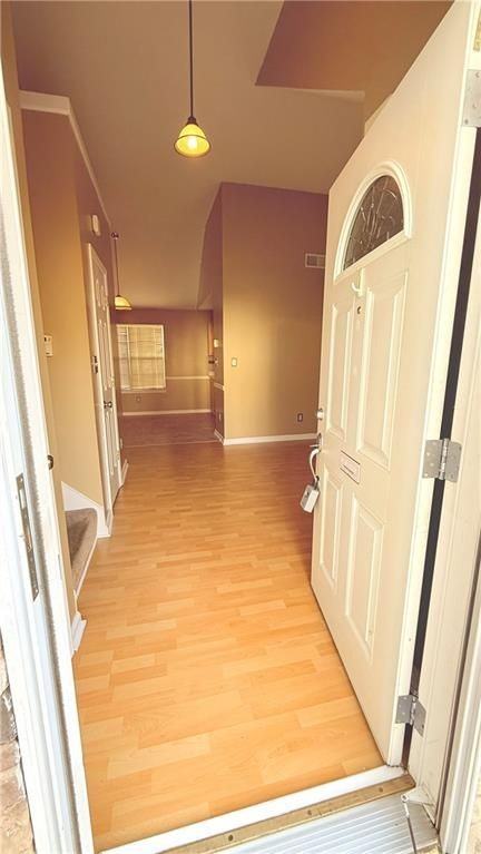 2945 Highland Hill Pkwy - Photo 4 of 32