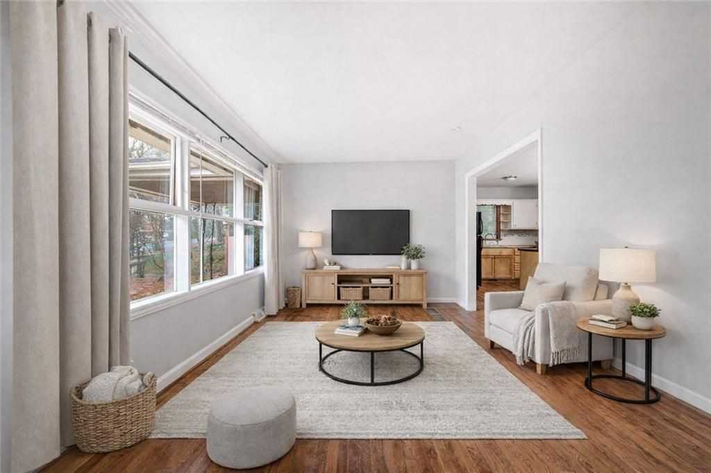 3178 Pinehill Dr - Photo 2 of 18