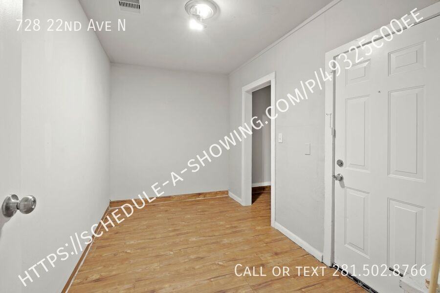 728 22nd Ave N - Photo 5 of 13