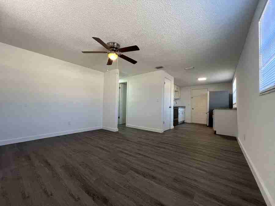 9321 Goldenrod Rd #A - Photo 2 of 7