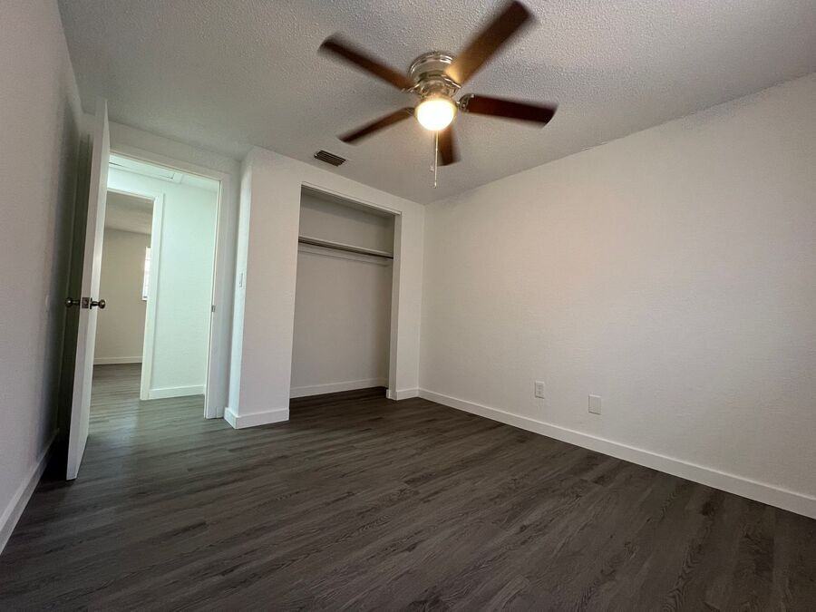 9321 Goldenrod Rd #A - Photo 4 of 7