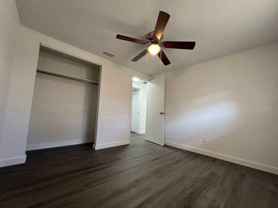 9321 Goldenrod Rd #A - Photo 5 of 7