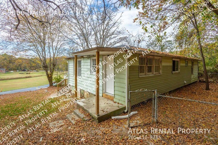 9066 Daisy Dallas Rd - Photo 3 of 31